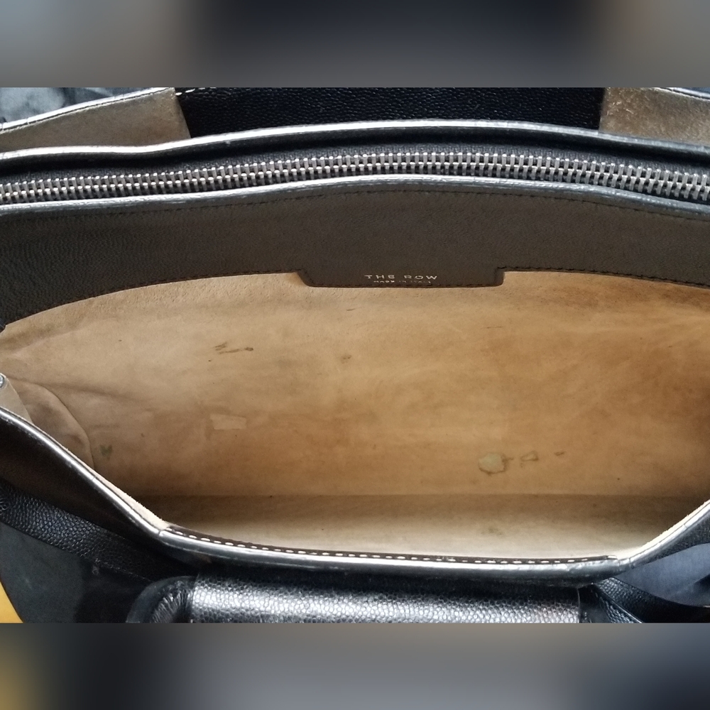 THE ROW Leather Classic Handle Tote - Picture 10 of 13